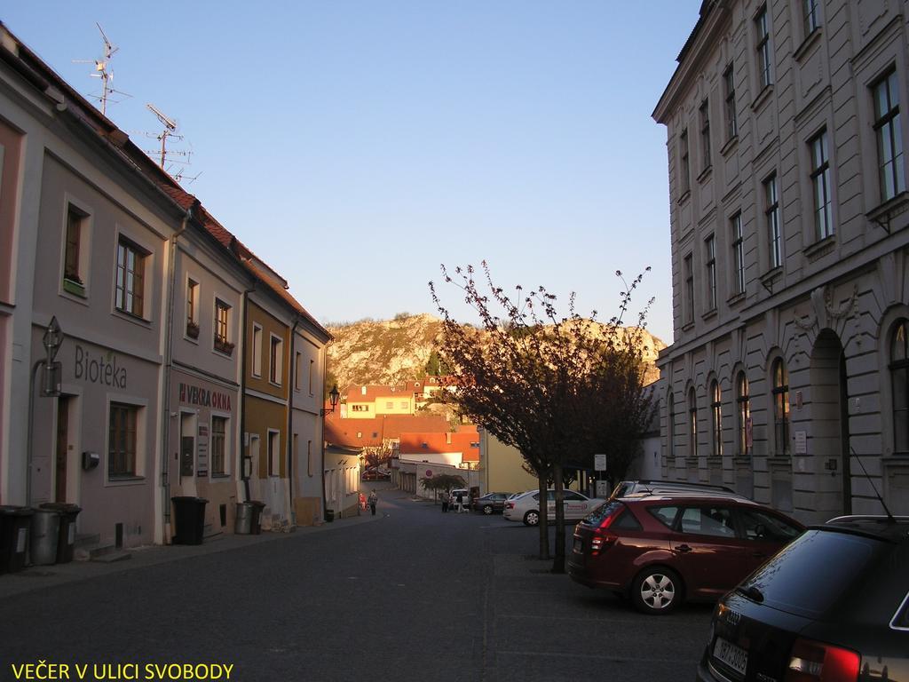Penzion U Zabaka Mikulov Exteriör bild