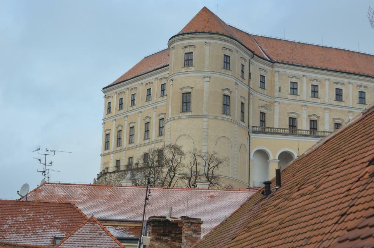 Penzion U Zabaka Mikulov Exteriör bild